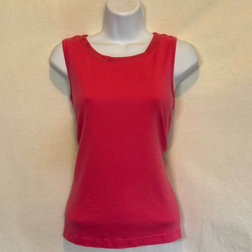 C-105 Susan Bristol Red Embroidered Beaded Neckline Sleeveless Blouse Size S